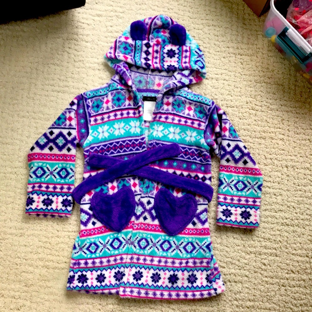 Kids CuddlDuds robe size:xs(4/5)